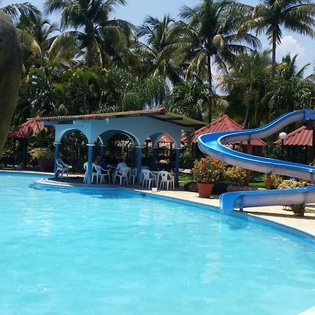 Hotel Santa Cruz Zapaca Exteriér fotografie